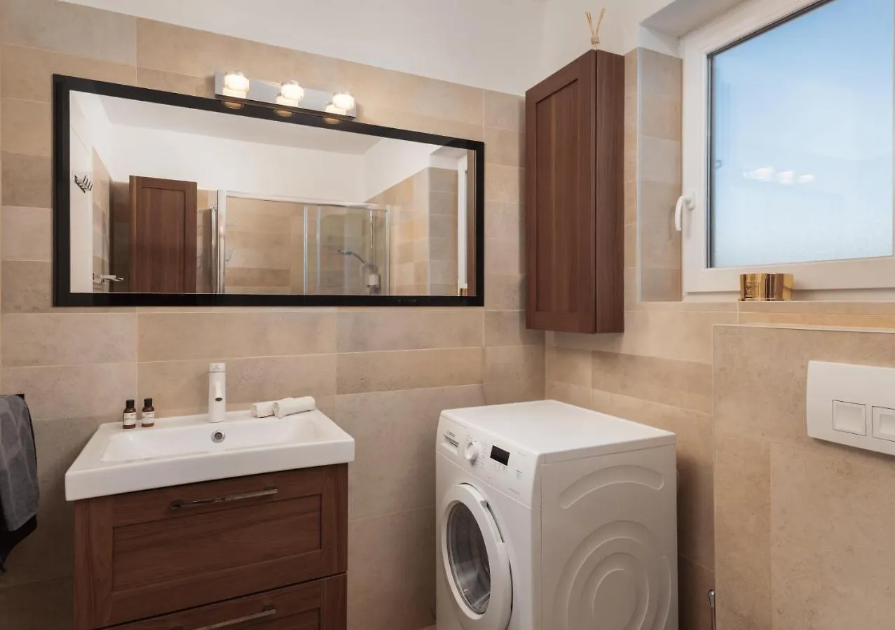 Apartment La Prima Olivia Zadar